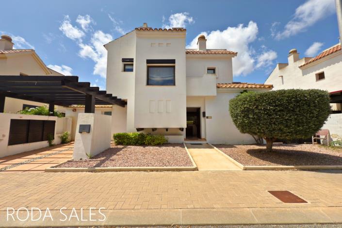 Image No.2-3 Bed Villa / Detached for sale