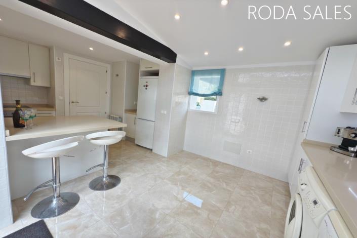 Image No.9-3 Bed Villa / Detached for sale