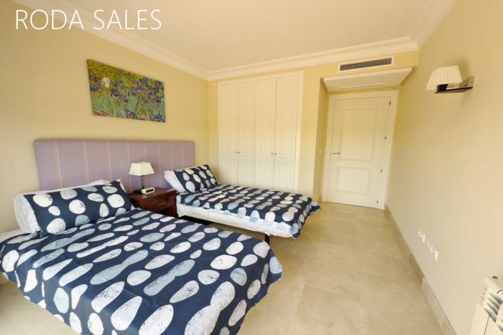 Image No.20-3 Bed Villa / Detached for sale