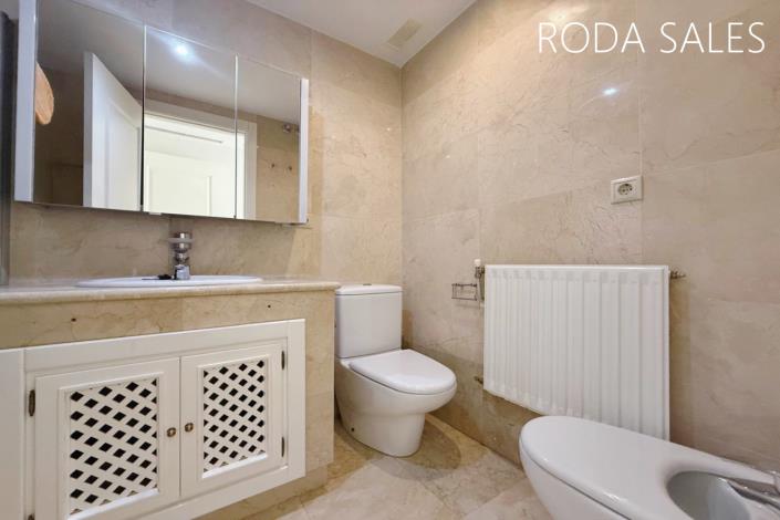 Image No.12-3 Bed Apartment for sale