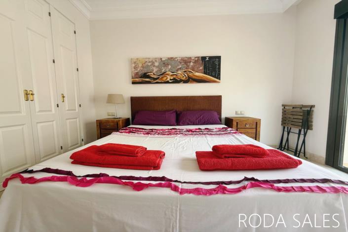 Image No.15-3 Bed Apartment for sale