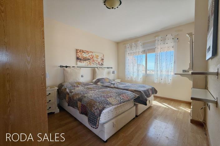 Image No.17-3 Bed Semi-Detached for sale