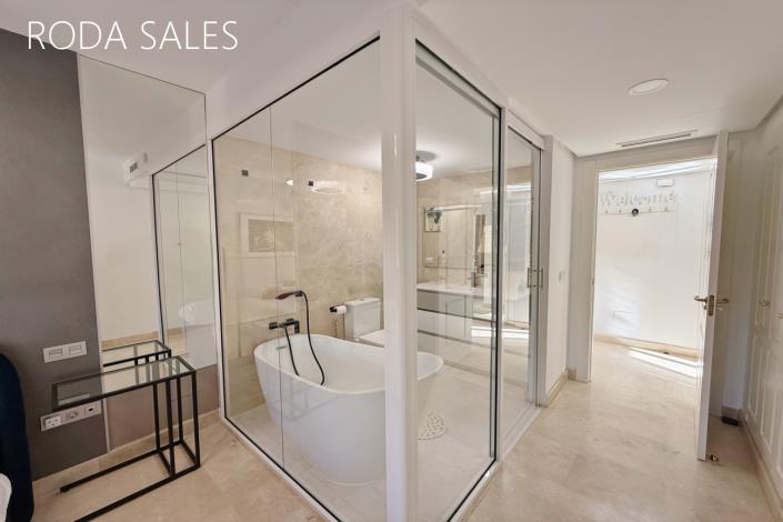 Image No.18-3 Bed Apartment for sale