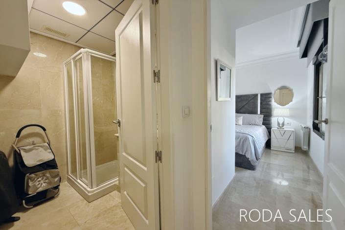 Image No.23-3 Bed Townhouse for sale