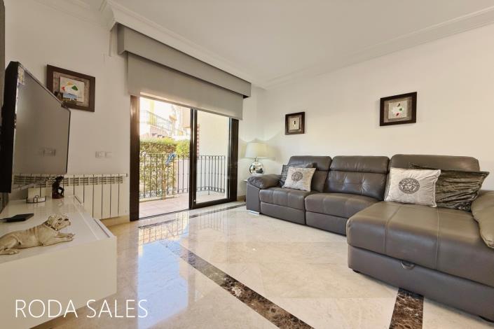 Image No.10-3 Bed Townhouse for sale