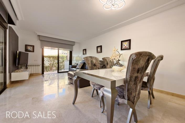 Image No.11-3 Bed Townhouse for sale