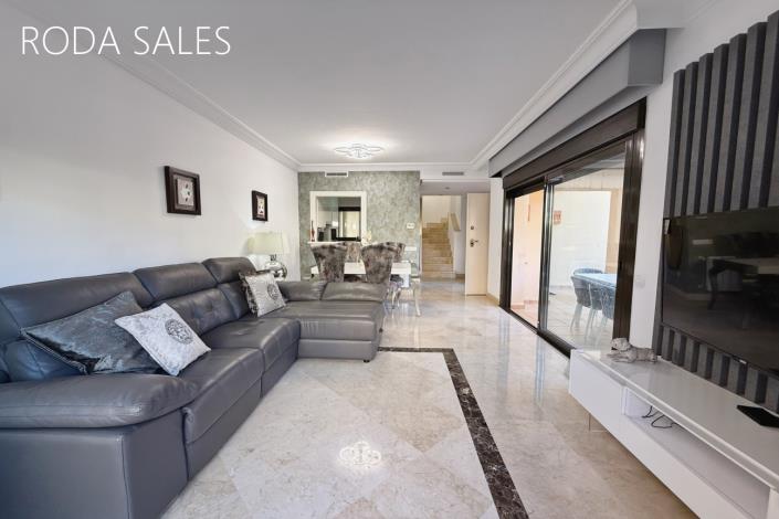 Image No.16-3 Bed Townhouse for sale