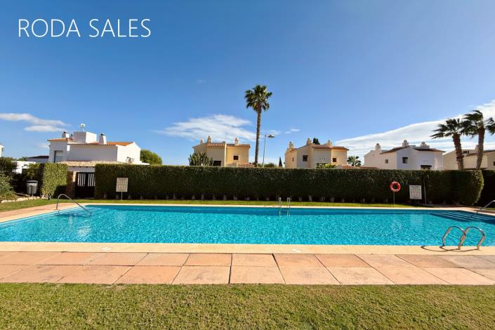 Image No.51-3 Bed Townhouse for sale