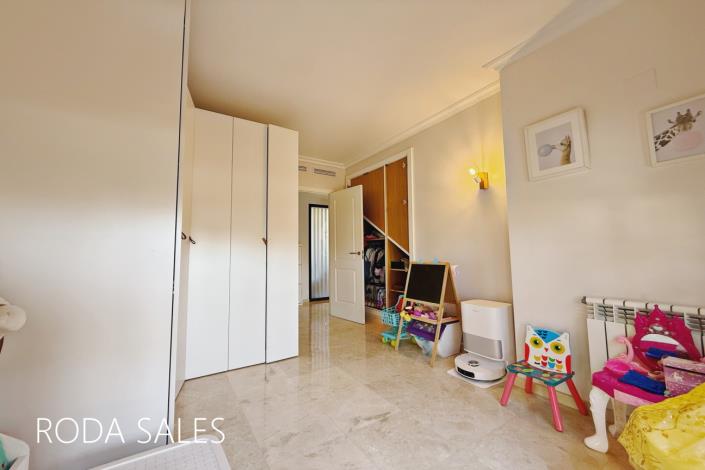 Image No.12-2 Bed Duplex for sale