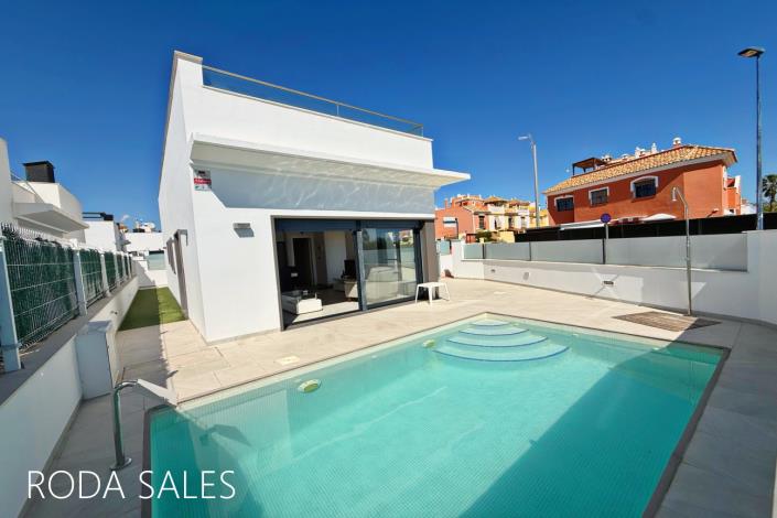 Image No.2-3 Bed Villa / Detached for sale