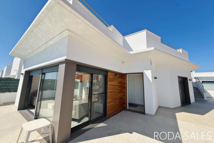 Image No.4-3 Bed Villa / Detached for sale