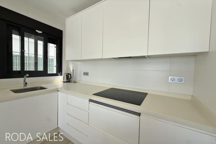 Image No.10-3 Bed Villa / Detached for sale