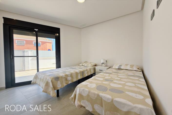 Image No.18-3 Bed Villa / Detached for sale