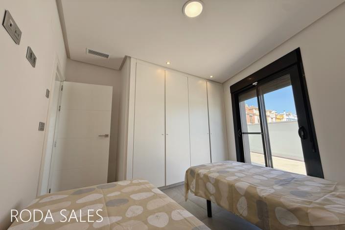 Image No.20-3 Bed Villa / Detached for sale