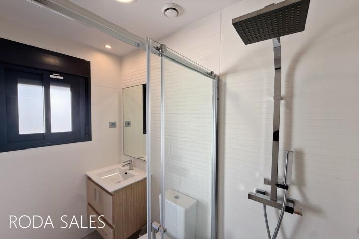 Image No.27-3 Bed Villa / Detached for sale