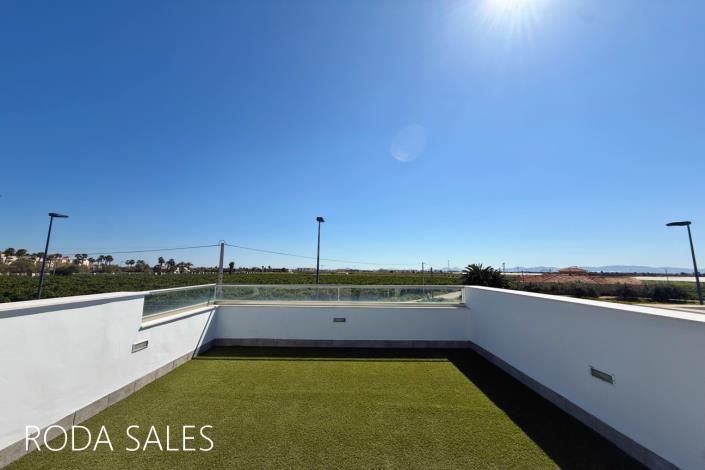 Image No.31-3 Bed Villa / Detached for sale