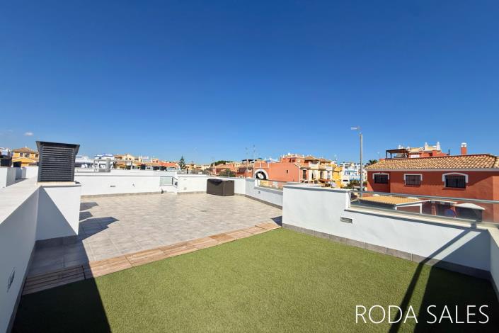 Image No.32-3 Bed Villa / Detached for sale