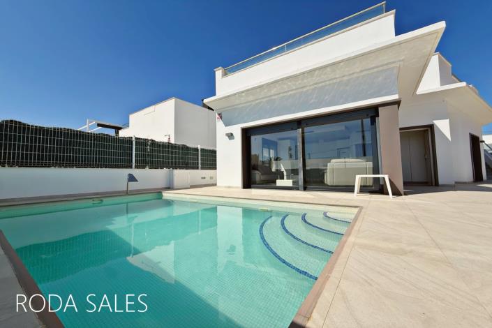 Image No.38-3 Bed Villa / Detached for sale