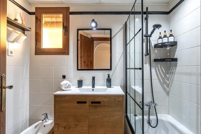 Image No.17-3 Bed Apartment for sale