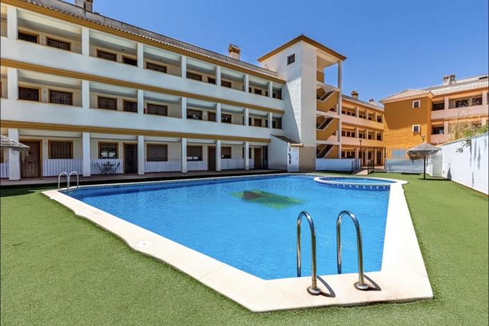 Image No.20-3 Bed Apartment for sale