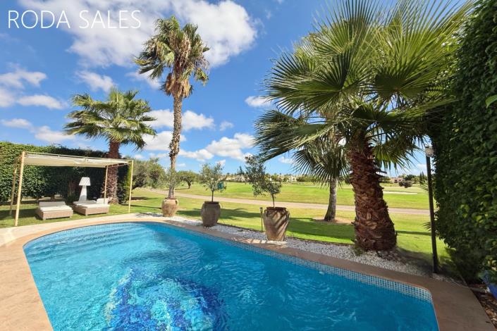 Image No.2-4 Bed Villa / Detached for sale