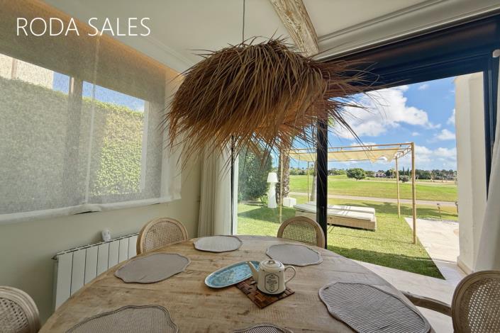 Image No.16-4 Bed Villa / Detached for sale