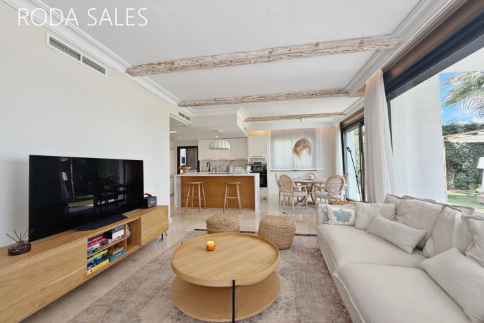 Image No.19-4 Bed Villa / Detached for sale