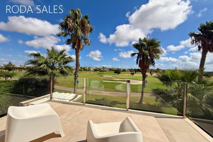 Image No.27-4 Bed Villa / Detached for sale