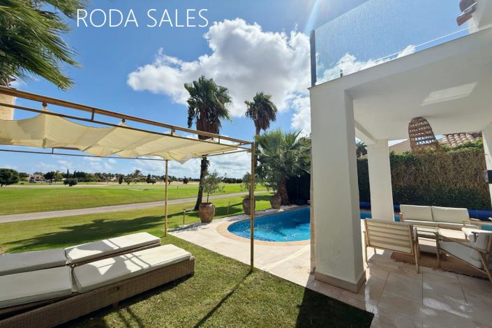 Image No.41-4 Bed Villa / Detached for sale