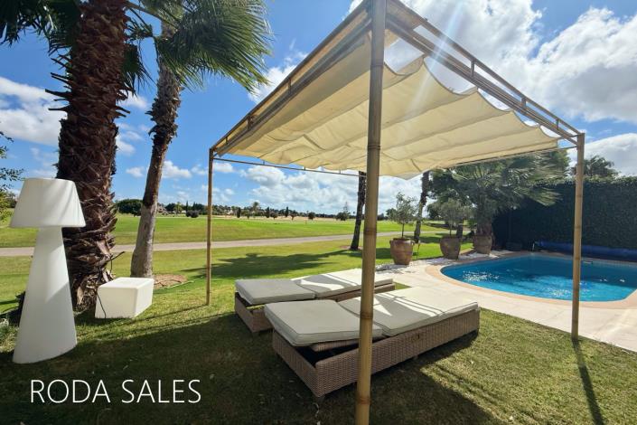 Image No.42-4 Bed Villa / Detached for sale