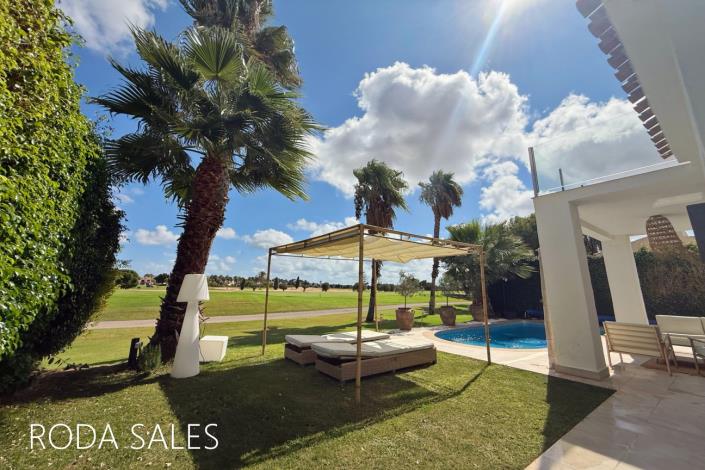 Image No.46-4 Bed Villa / Detached for sale