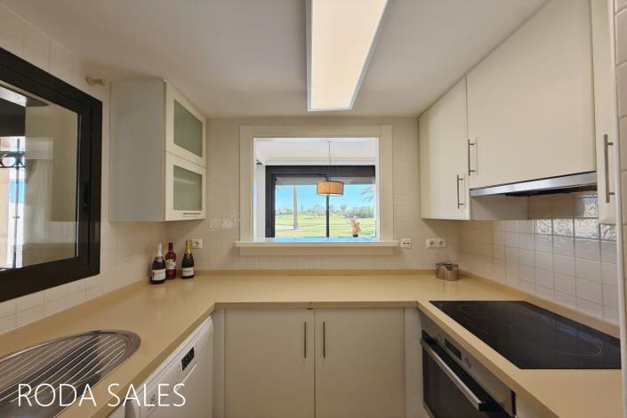 Image No.11-3 Bed Villa / Detached for sale