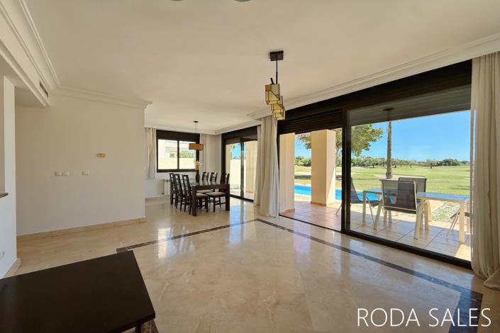 Image No.16-3 Bed Villa / Detached for sale