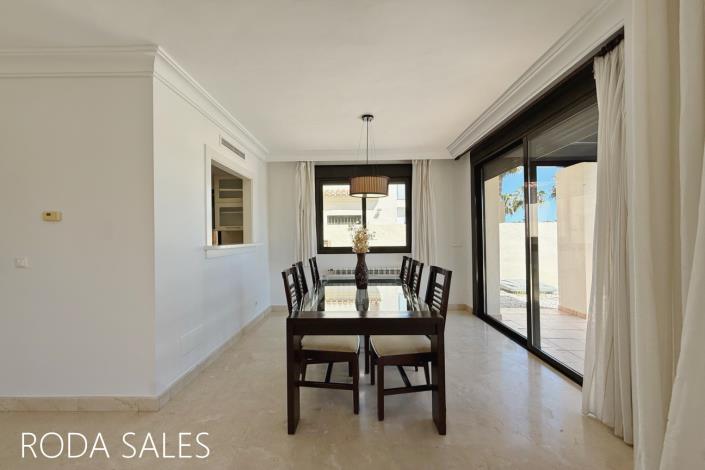 Image No.17-3 Bed Villa / Detached for sale