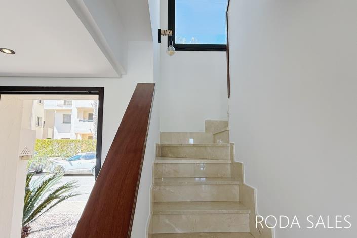 Image No.19-3 Bed Villa / Detached for sale