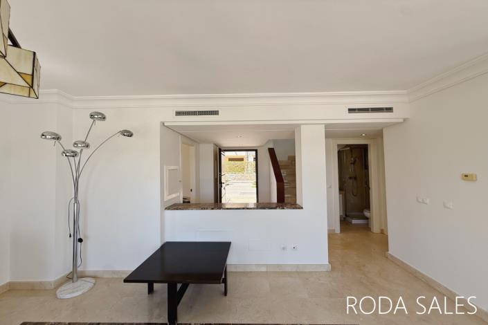 Image No.18-3 Bed Villa / Detached for sale