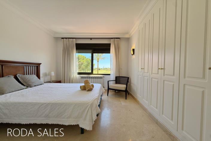 Image No.23-3 Bed Villa / Detached for sale