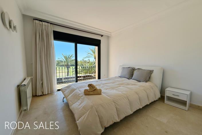 Image No.26-3 Bed Villa / Detached for sale