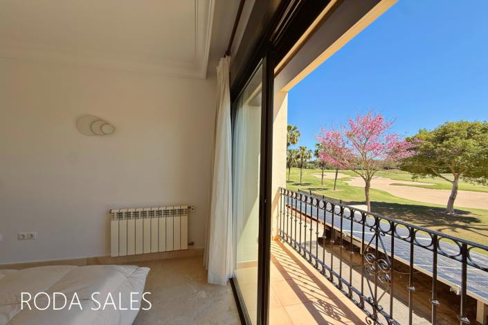 Image No.29-3 Bed Villa / Detached for sale