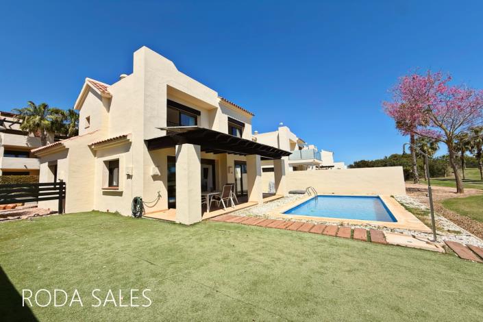 Image No.35-3 Bed Villa / Detached for sale