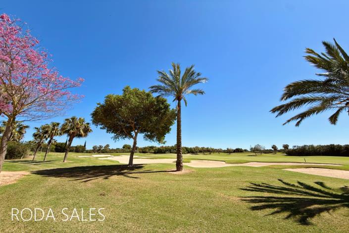 Image No.38-3 Bed Villa / Detached for sale