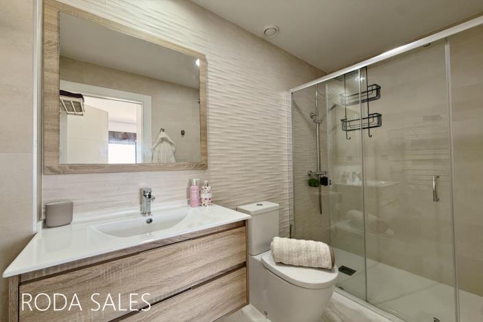 Image No.23-2 Bed Apartment for sale