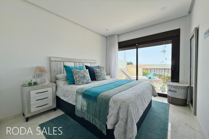 Image No.20-2 Bed Apartment for sale