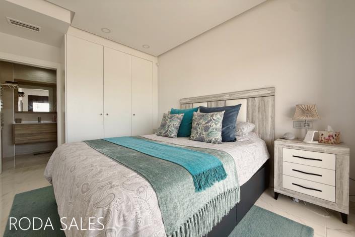 Image No.22-2 Bed Apartment for sale