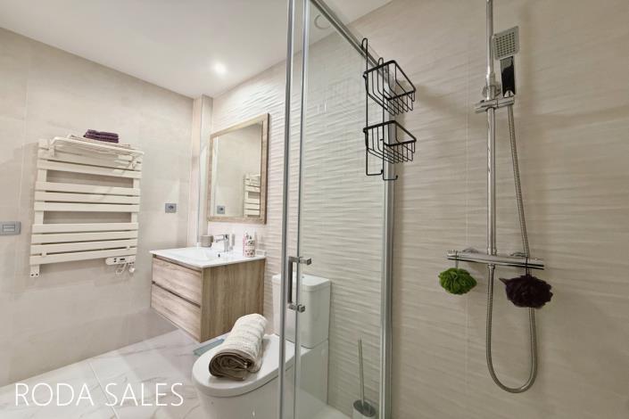 Image No.24-2 Bed Apartment for sale