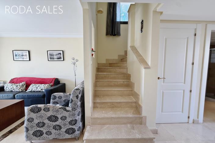 Image No.14-2 Bed Townhouse for sale