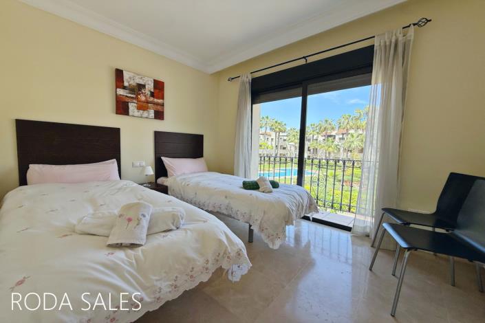 Image No.16-2 Bed Townhouse for sale