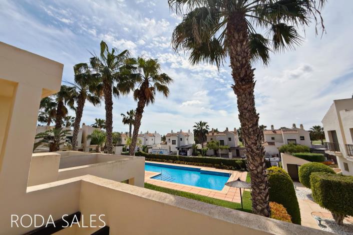 Image No.26-2 Bed Townhouse for sale