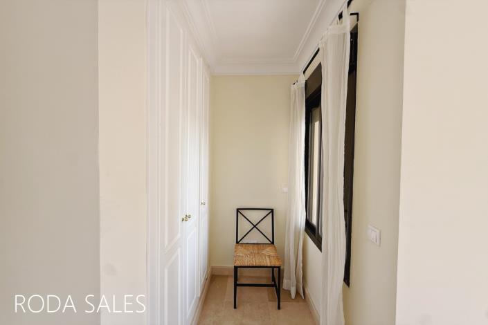 Image No.27-2 Bed Townhouse for sale