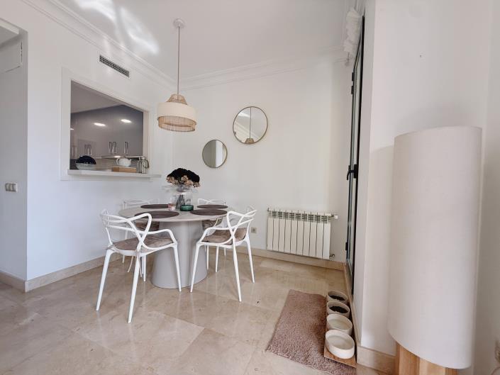 Image No.12-3 Bed Townhouse for sale